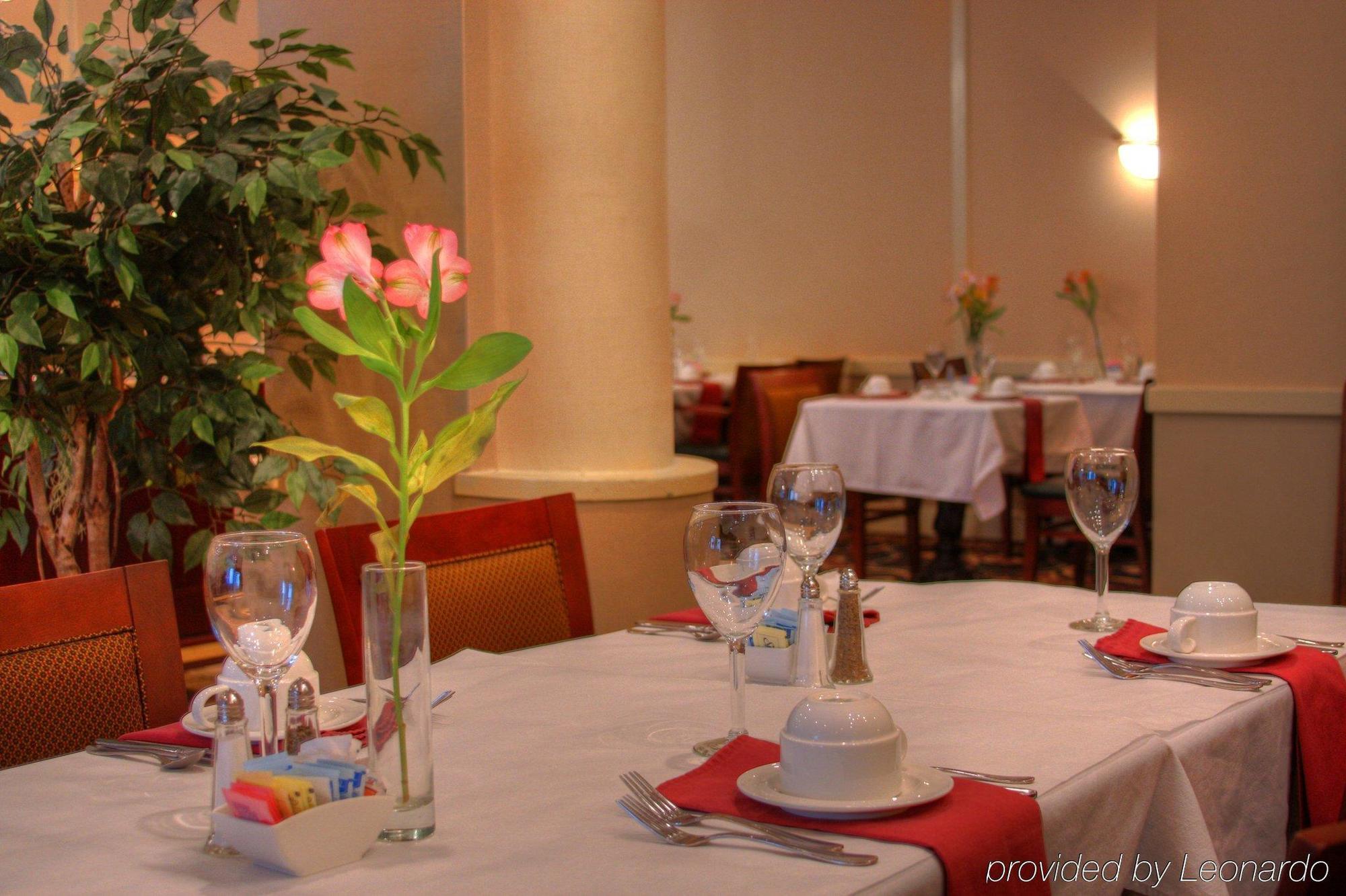 Red Lion Hotel Cromwell Restaurant photo