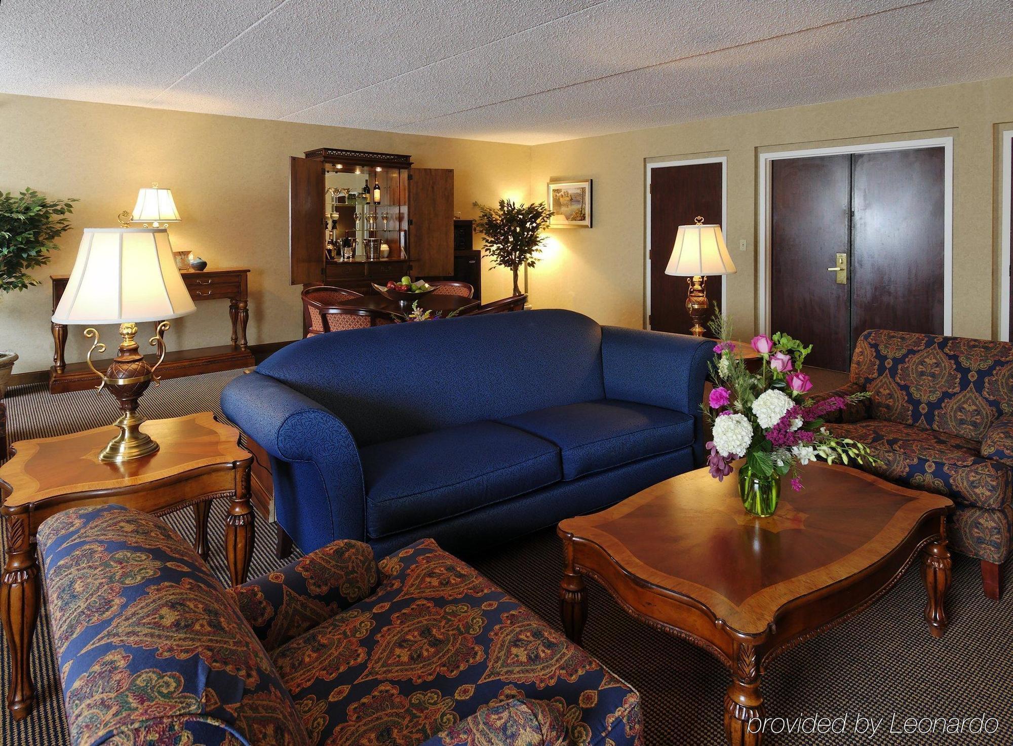 Red Lion Hotel Cromwell Room photo